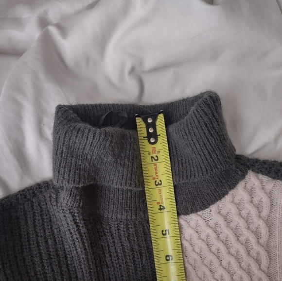 American Threads Colorblock Turtleneck Olive Green, Brown, and Cream - Medium - Picture 8 of 9